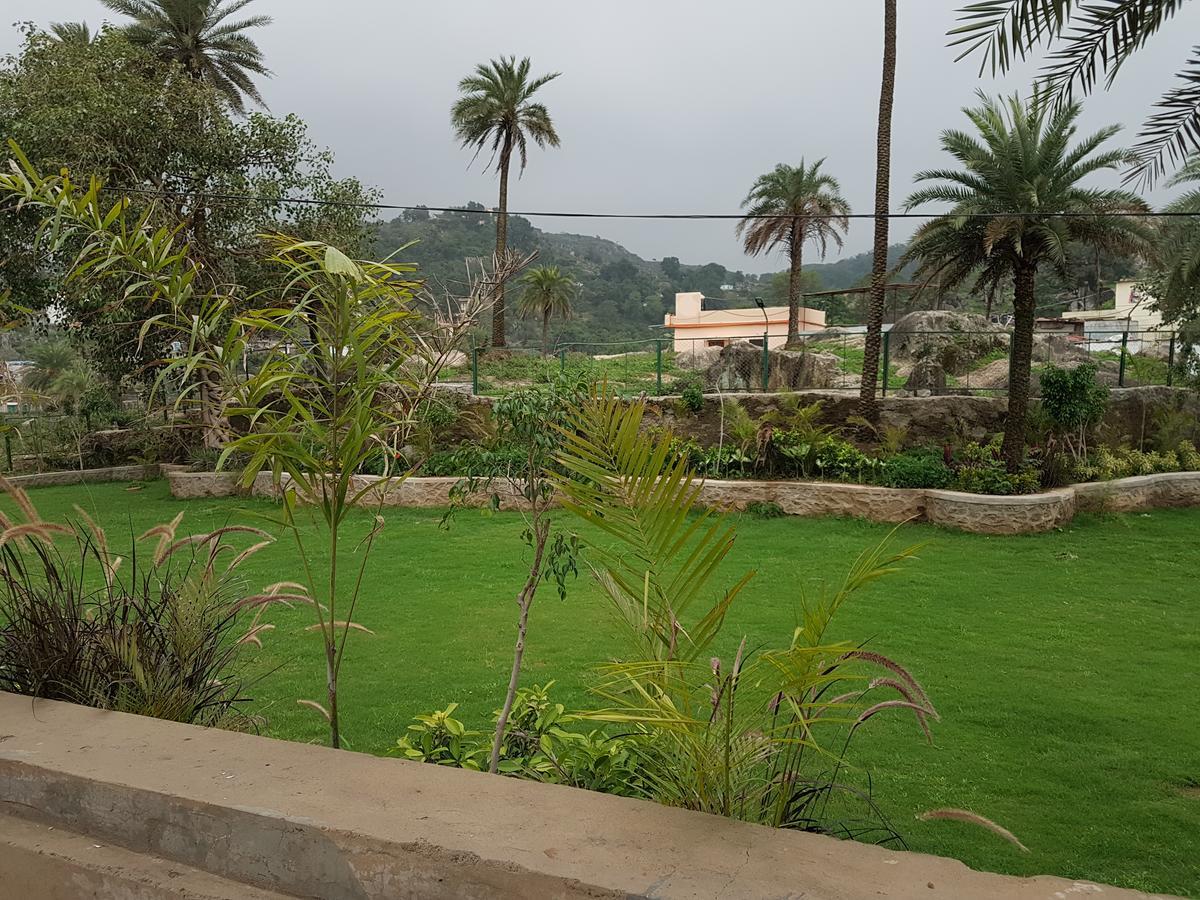 Hotel Raviji'S Retreat Маунт-Абу Экстерьер фото